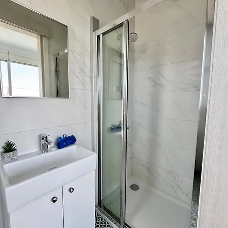 Jarvis Modern And Quiet 3br With Private Swimming Pool فيلة بروتاراس