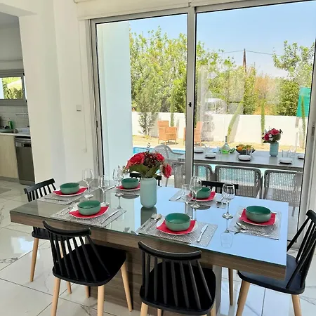 Jarvis Modern And Quiet 3br With Private Swimming Pool