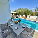 Jarvis Modern And Quiet 3br With Private Swimming Pool
