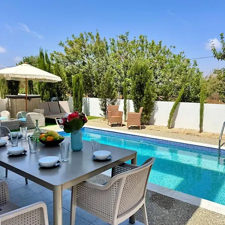 Jarvis Modern And Quiet 3br With Private Swimming Pool