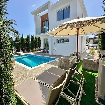 Villa Jarvis Modern And Quiet 3br With Private Swimming Pool Paralimni