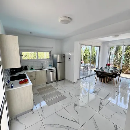 Jarvis Modern And Quiet 3br With Private Swimming Pool Vila