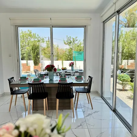 Jarvis Modern And Quiet 3br With Private Swimming Pool