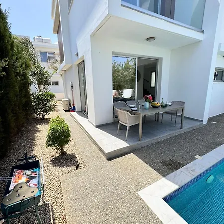 Jarvis Modern And Quiet 3br With Private Swimming Pool Paralimni
