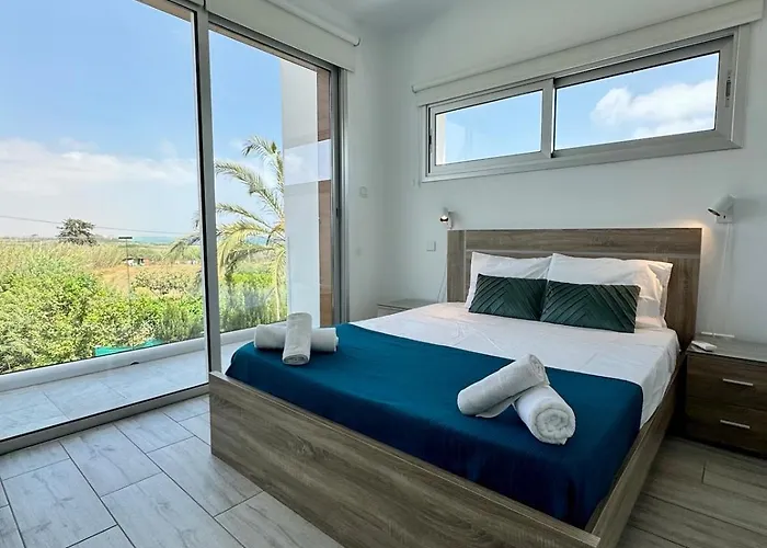 Vila Jarvis Modern And Quiet 3br With Private Swimming Pool Paralimni