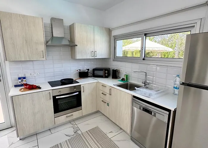 Vila Jarvis Modern And Quiet 3br With Private Swimming Pool Paralimni