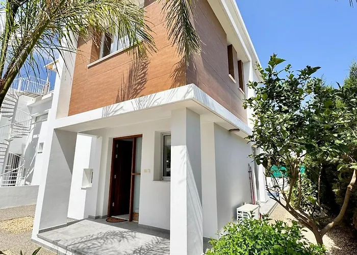 Jarvis Modern And Quiet 3br With Private Swimming Pool Paralimni