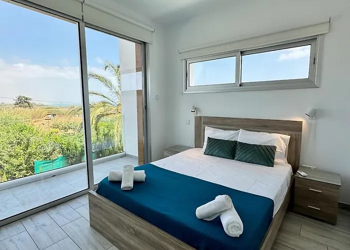 Jarvis Modern And Quiet 3br With Private Swimming Pool Paralimni