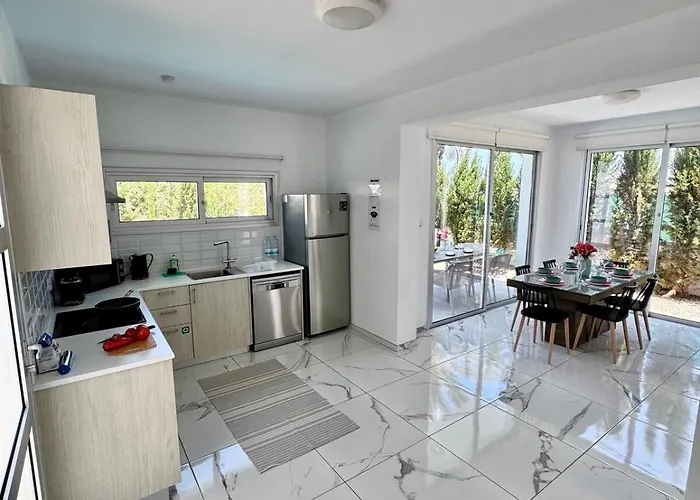 Jarvis Modern And Quiet 3br With Private Swimming Pool Vila