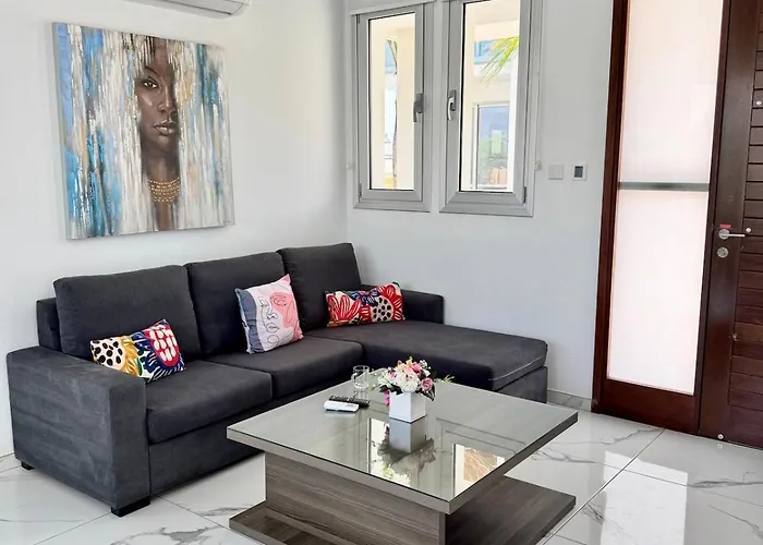 Vila Jarvis Modern And Quiet 3br With Private Swimming Pool