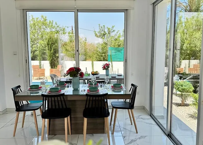 Jarvis Modern And Quiet 3br With Private Swimming Pool