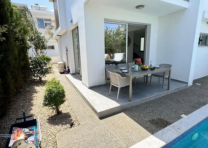 Jarvis Modern And Quiet 3br With Private Swimming Pool Paralimni