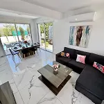 Villa Jarvis Modern And Quiet 3br With Private Swimming Pool *