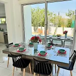 Jarvis Modern And Quiet 3br With Private Swimming Pool